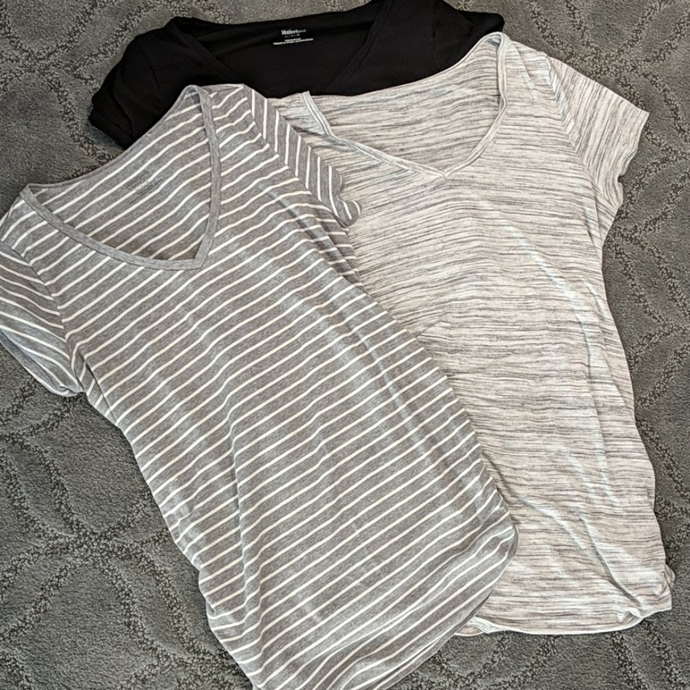 Maternity top bundle